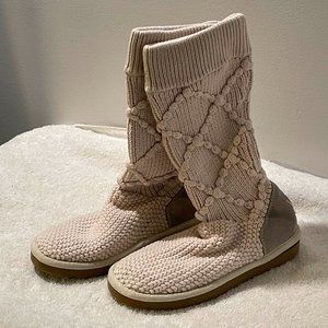 UGG Women's Cabled Knit Boots Size 8